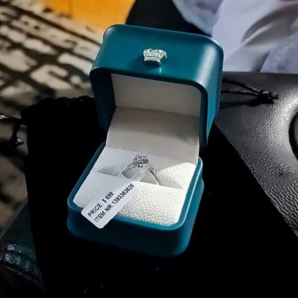 GIA Diamond Ring - Picture 1 of 7